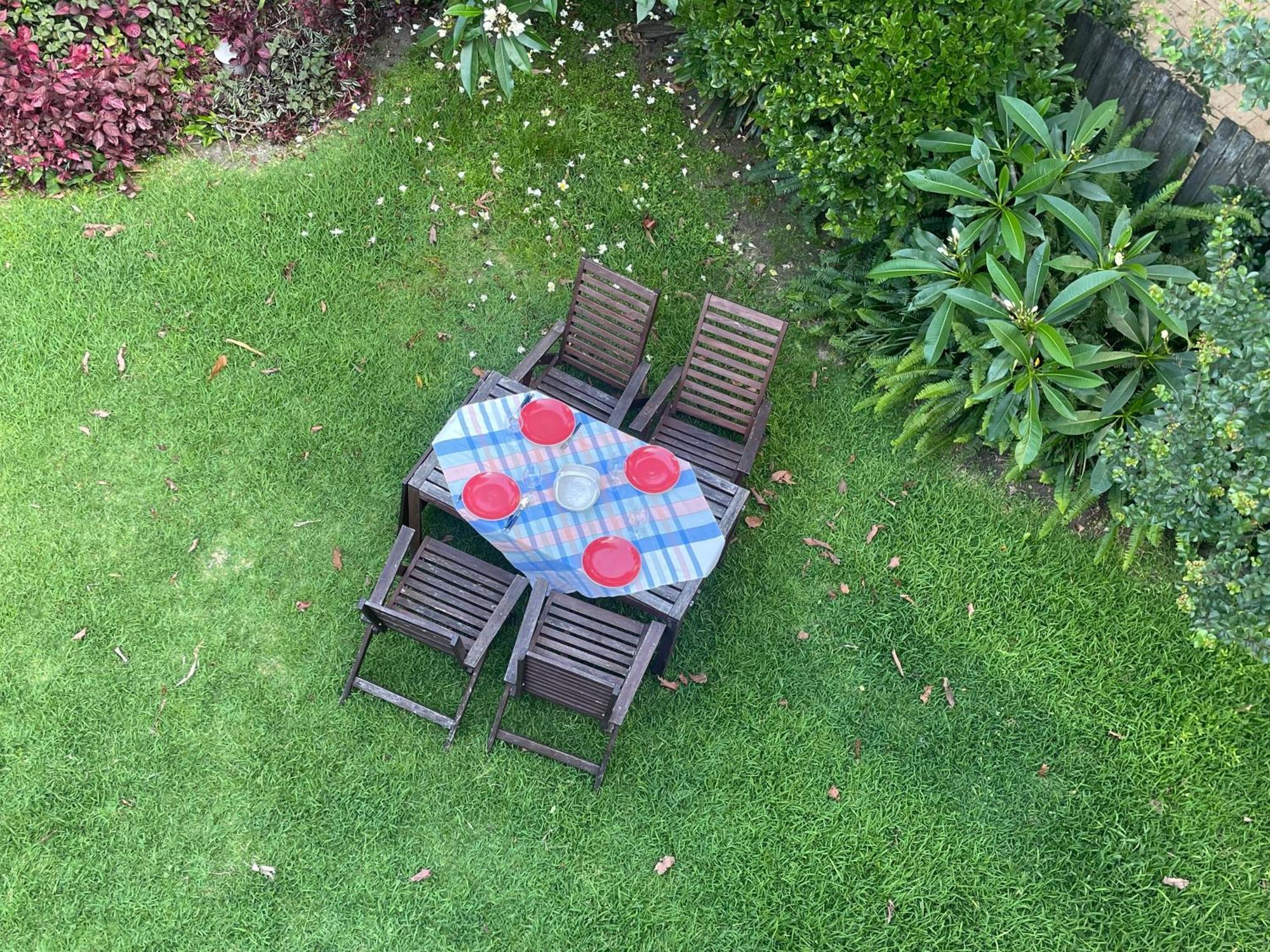 Stylish, Sunny & Spacious 2 Bedroom Apartment, Mosman Sídney Exterior foto